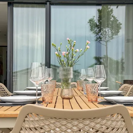 Ava Am Hainer Neukieritzsch