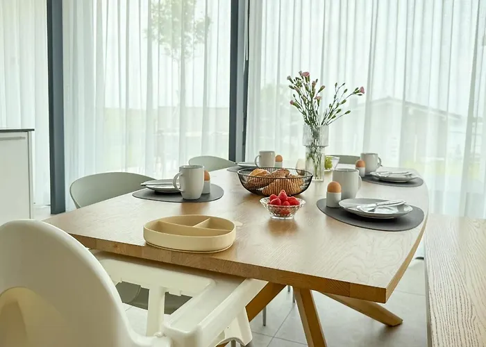 Ava Am Hainer بيت للعطل Neukieritzsch